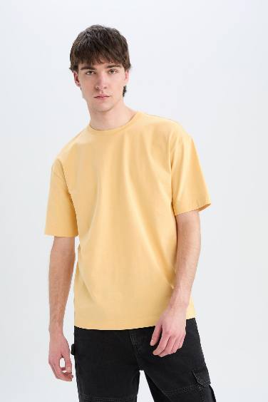 T-shirt boxy basique en coton à col rond et manches courtes