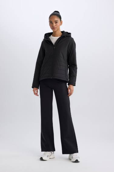 قمصلة نفخ قصة عادية بغطاء للرأس مقاوم للماء من DeFactoFit