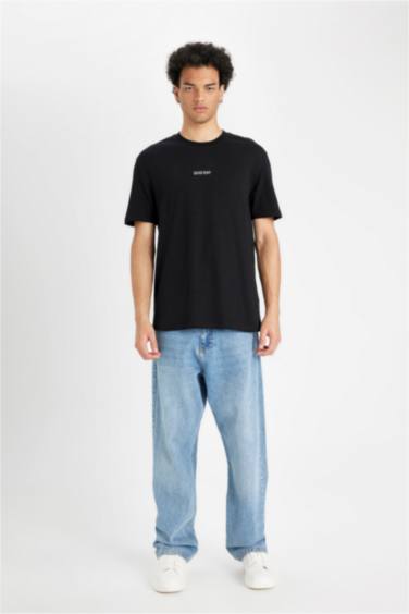 Футболка стандартного кроя с принтом