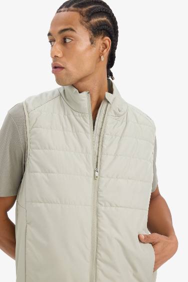 Regular Fit Woven Vest