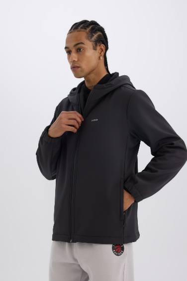 Defactofit Su İtici Regular Fit Kapüşonlu İçi Polarlı Fermuarlı Softshell Yağmurluk