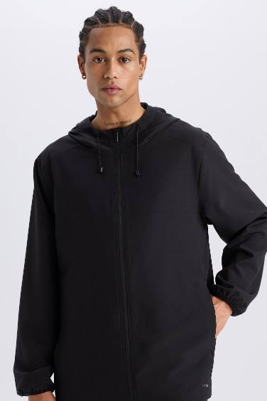 DeFactoFit Su İtici Regular Fit Kapüşonlu File Astarlı Fermuarlı Mevsimlik Baharlık Yağmurluk Mont