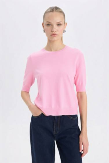 Pull en tricot basique à col rond et manches courtes Coupe régulière