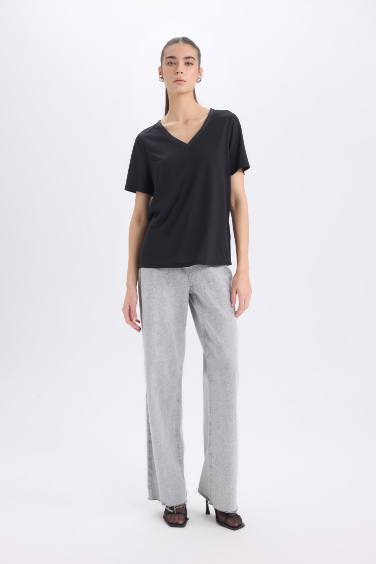 تيشيرت كاجوال نص ردن قصة مريحة بياخة V