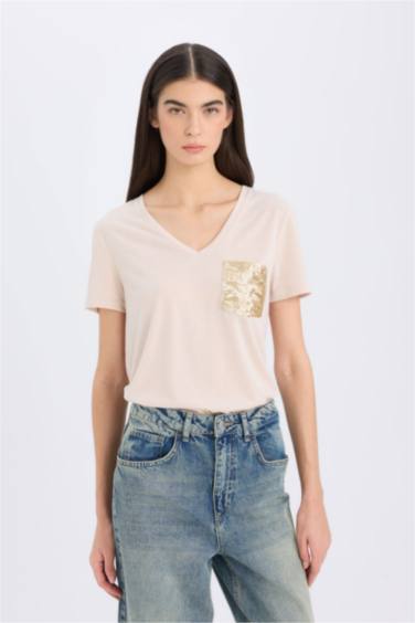 تيشيرت نص ردن قصة مريحة بياخة V