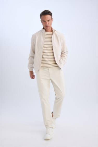 Regular Fit Dik Yaka Fermuarlı Cepli Mevsimlik Baharlık Mont