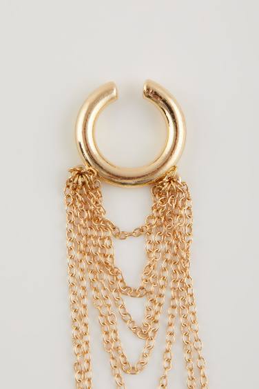 Woman Dangling Gold Cartilage Earring