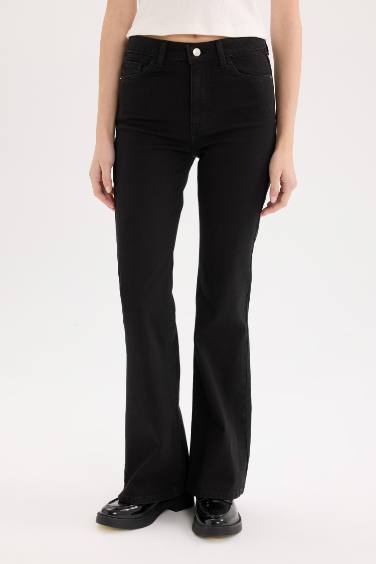 Regular Hem Jean Trousers