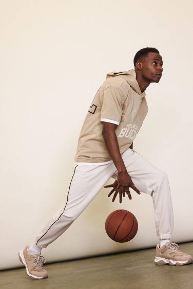 DeFactoFit NBA Milwaukee Bucks Jogger Eşofman Altı Standart Fit Cepli Esnek Bantlı Paça Skuba Dalgıç Kumaş