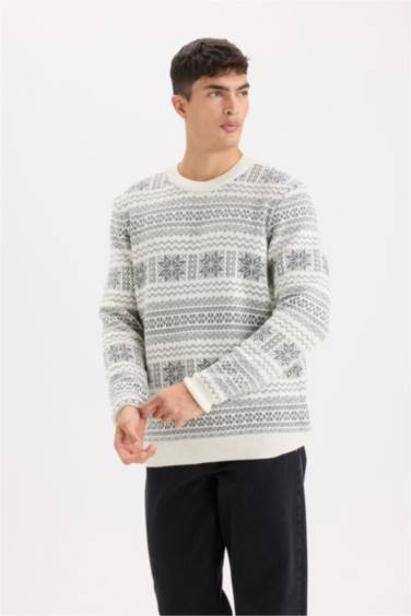 Standart Fit Yılbaşı Temalı Bisiklet Yaka Triko Kazak