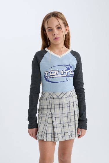 تيشيرت كم طويل مضلع مطبوع سليم فيت برقبة V