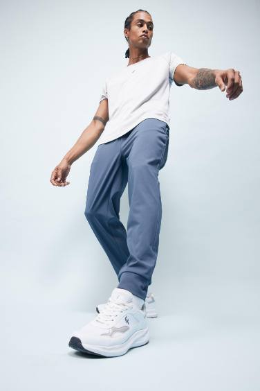 DeFactoFit Slim Fit Dar Kesim Standart Paça Multifonksiyonel Ultrastrech Sporcu Jogger Eşofman Altı