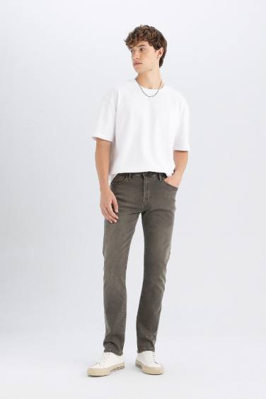 Sergio Regular Fit Regular Waist Straight Leg Jeans