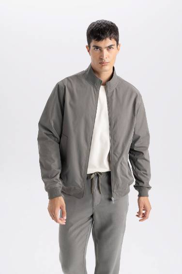 Slim Fit Dar Kesim Dik Yaka Astarlı Fermuarlı Cepli Mevsimlik Baharlık Mont