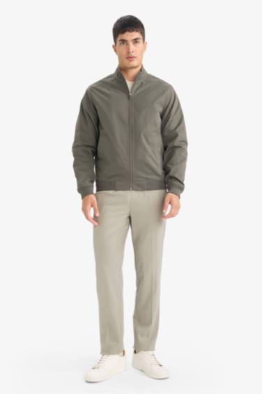 جاكيت سليم فيت برقبة عالية مبطن