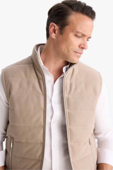 Slim Fit Dar Kesim Dik Yaka Astarlı Fermuarlı Cepli Mevsimlik Baharlık Yelek