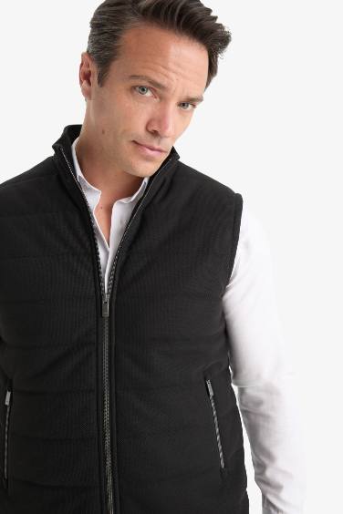 فيست سليم فيت بسوستة أمامية وبياقة عالية