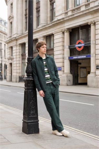 قميص فاخر بأكمام طويلة