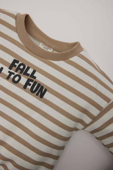 سويت شيرت بيبي اولادي بيج بطبعة شعار قصة عادية ببطانة ناعمة