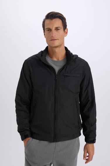 Jacket imperméable à col montant et fermeture zip Coupe régulière