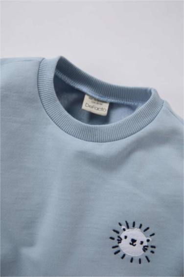 طقم سويت شيرت مطبوع برقبة مستديرة و سروال رياضي للبيبي ولد