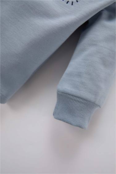 طقم سويت شيرت مطبوع برقبة مستديرة و سروال رياضي للبيبي ولد