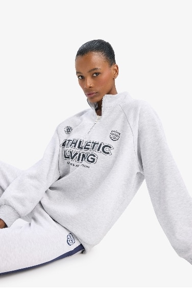 DeFactoFit Oversize Geniş Kalıp Dik Yaka Baskılı Sporcu Sweatshirt