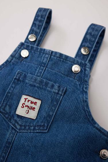Salopette en jean avec étiquette tissée pour bébé fille