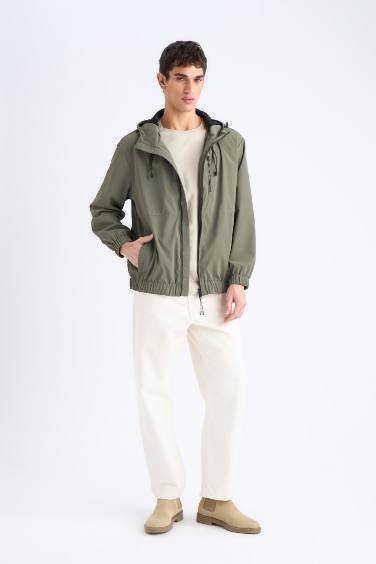 Su İtici Regular Fit Kapüşonlu Fermuarlı Cepli Mevsimlik Baharlık Yağmurluk Mont