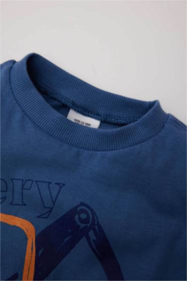 تيشيرت ولادي نص ردن قصة عادية بطبعة سيارة