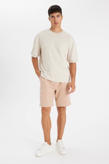 شورت برمودا بيزك قصة عادية