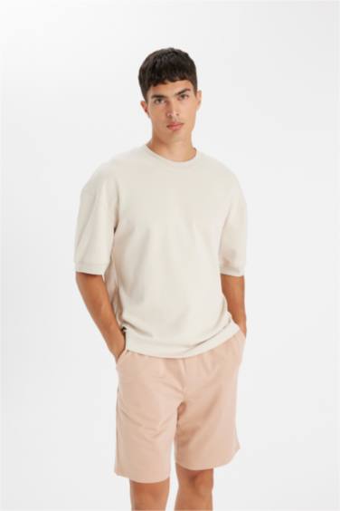 شورت برمودا بيزك قصة عادية