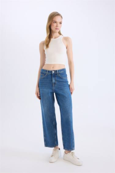 Carrot Fit High Waist Straight Leg Jeans