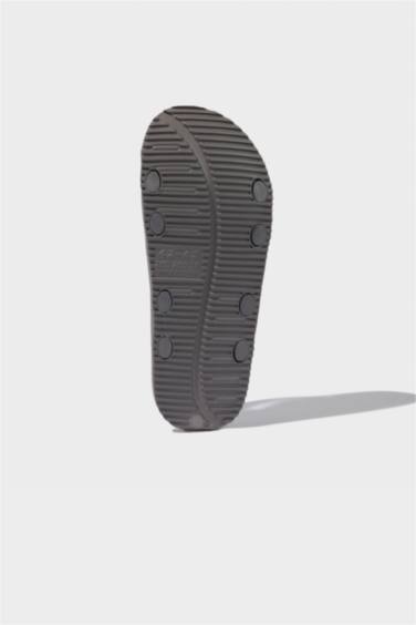 شبشب رجالي إيفا بكعب مسطح بشريط مزدوج رمادي