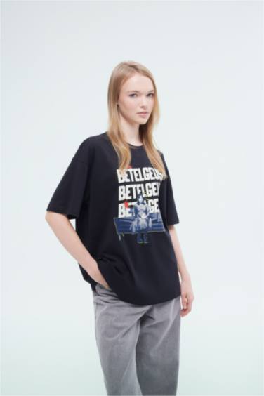 Beetlejuice Oversize Fit Crew Neck Printed T-Shirt