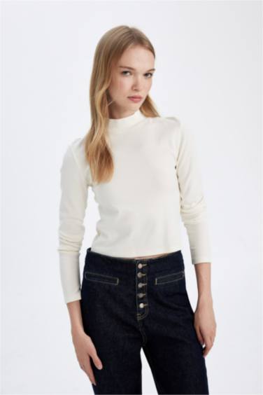 Fitted White Body Fitting Half Turtleneck Modal Basic T-Shirt