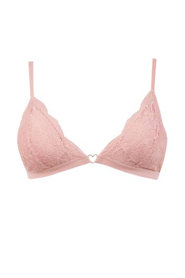 Fall in Love Lace Detailed Removable Padded Bra