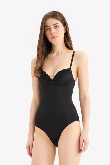 Body avec rembourrage léger et dentelle de Fall in Love