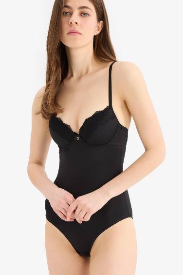 Body avec rembourrage léger et dentelle de Fall in Love