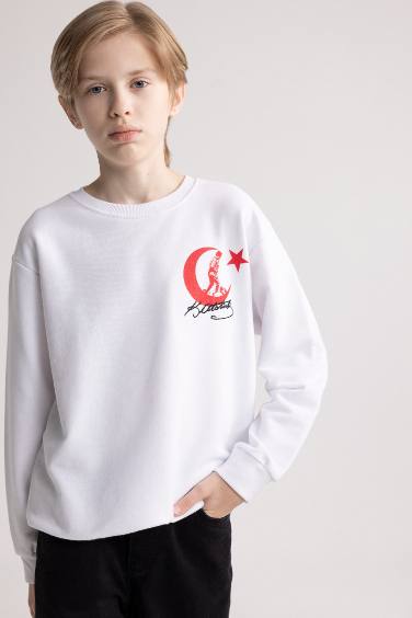 Beyaz Bisiklet Yaka Atatürk Baskılı Nakışlı Sweatshirt Erkek Çocuk
