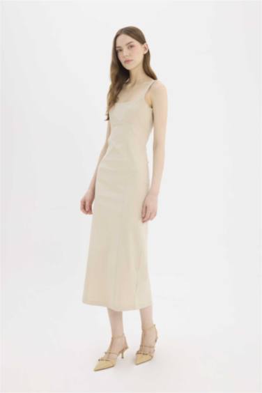 Платье-макси облегающее без рукавов из бенгалина с U-образным вырезом