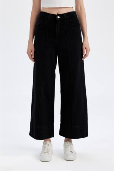 Kısa Geniş Paça Yüksek Bel Crop Jean Pantolon