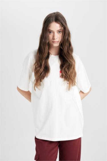 Beetlejuice Oversize Fit Crew Neck Printed T-Shirt