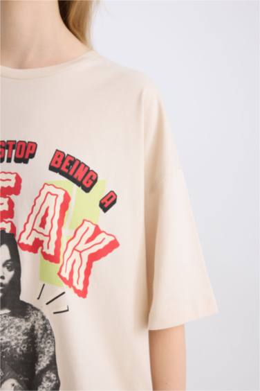 Beetlejuice Oversize Fit Crew Neck Printed T-Shirt