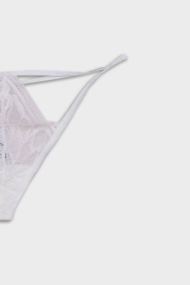 Fall in Love Lace Detailed Lace Panty