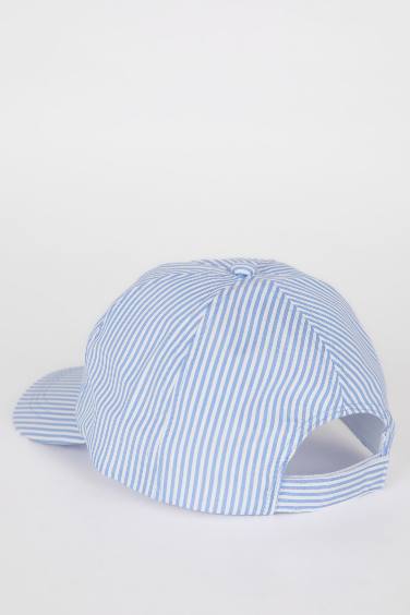 Полосатая кепка для мальчика