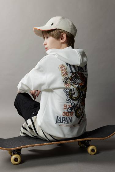 Boy Oversize Fit Hooded Back Printed Sweatshirt