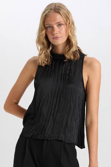 Black Regular Fit Basic Aerobin Sleeveless Blouse