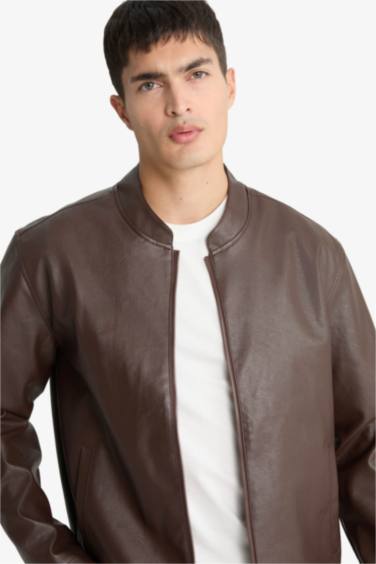 جاكيت جلد صناعي وتر بروف سليم فيت بياقة عالية