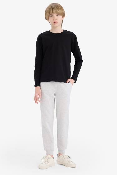 تيشيرت ولادي بيزك سادة كم طويل قصة عادية برقبة مستديرة